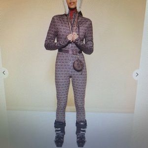 US 18 , Snow/Ski Suit